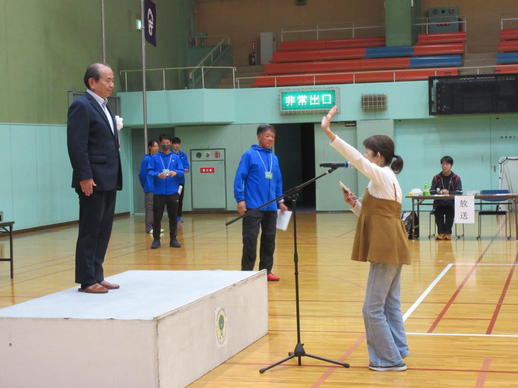 選手宣誓の様子の写真